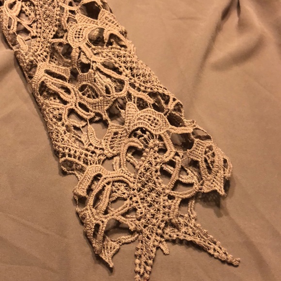 Beautiful Mauve Blouse w Lace Sleeves - M - Picture 2 of 4